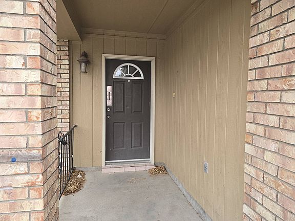 2nd image of 12105 Castle View Way