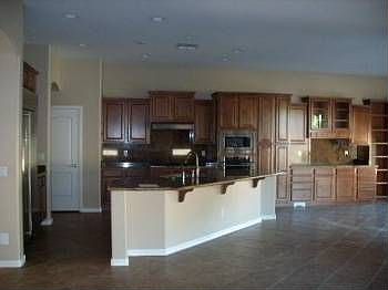 2nd image of 442 W Aster Dr