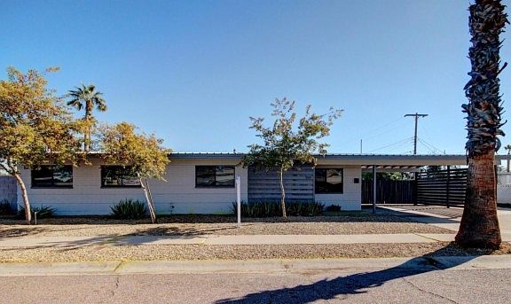 5th image of 3819 W Meadowbrook Ave