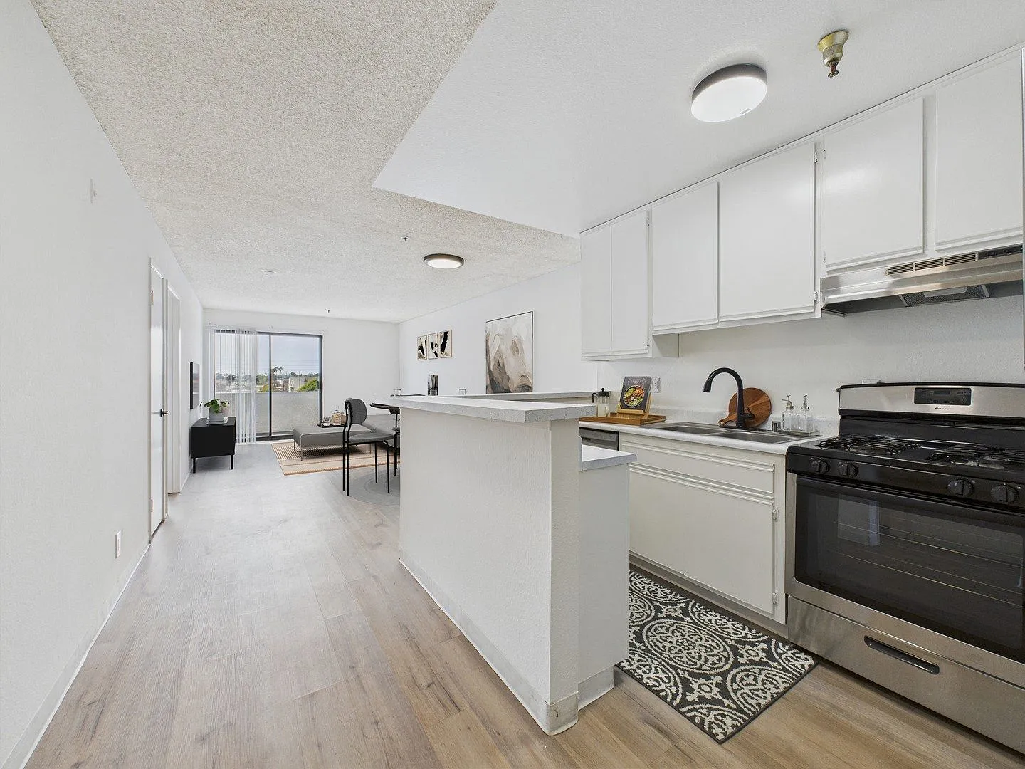 Keystone Apartments — Photo 1