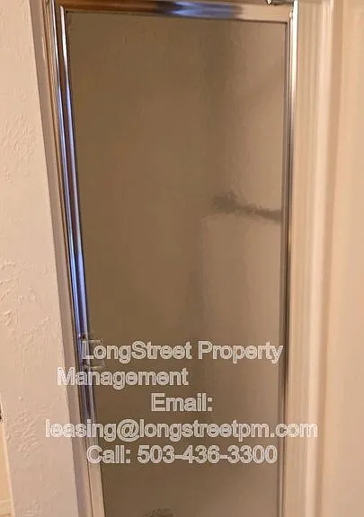 615 Chicago St SE — Photo 8