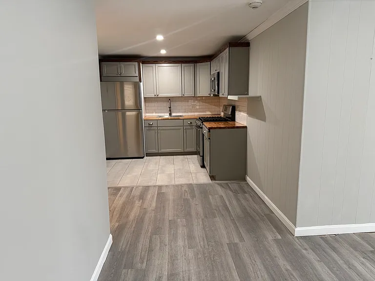 176 Court St #7 — Photo 5