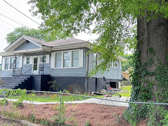 4th image of 1804 Arlington Ave