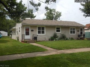 384-388 Woodland Ave, Elyria, OH 44035
