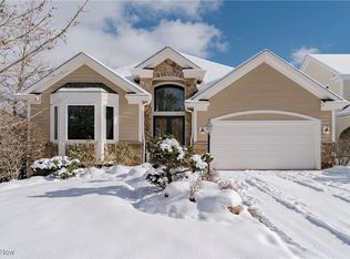 2501 Fairwood Ct, Beachwood, OH 44122