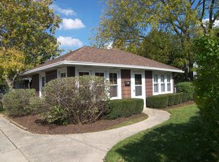 230 Allanson Rd, Mundelein, IL 60060