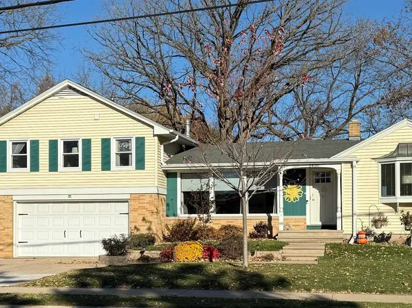 1430 W 9th Ave, Oshkosh, WI 54902