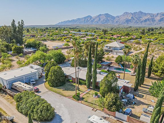 2nd image of 9411 E Placita Cascada