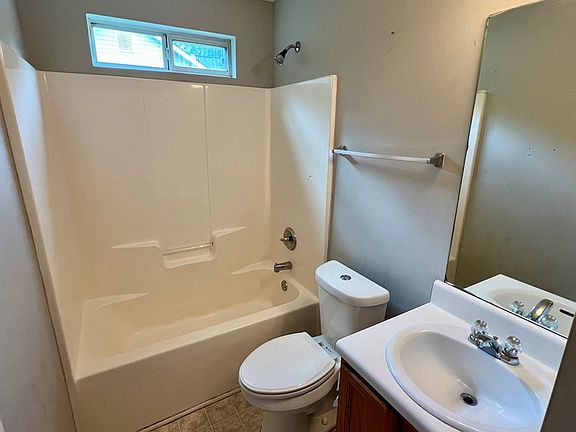 4th image of 195 Creekside Dr