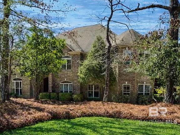 3rd image of 33585 Alder Cir