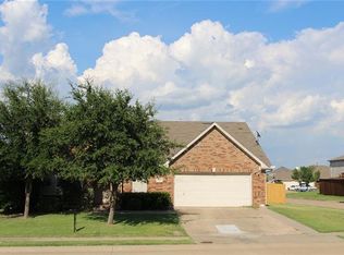 1200 Halifax Ln, Forney, TX