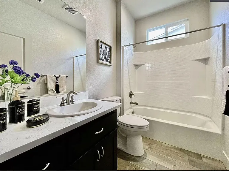 1930 Galleria Dr — Photo 11