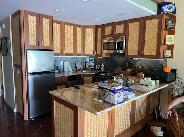 190 Hauoli St APT 417, Wailuku, HI 96793