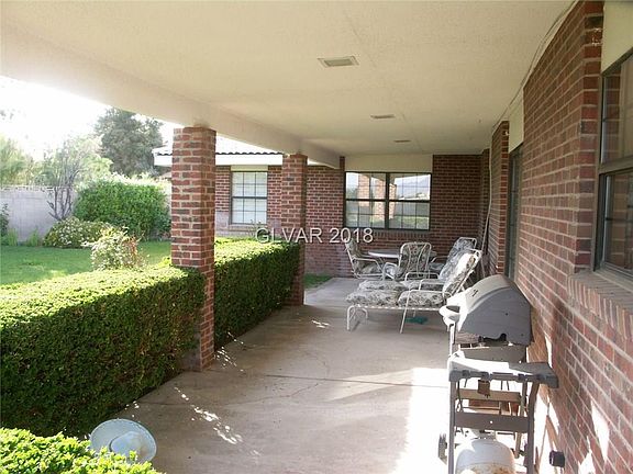 2nd image of 5730 Mann St