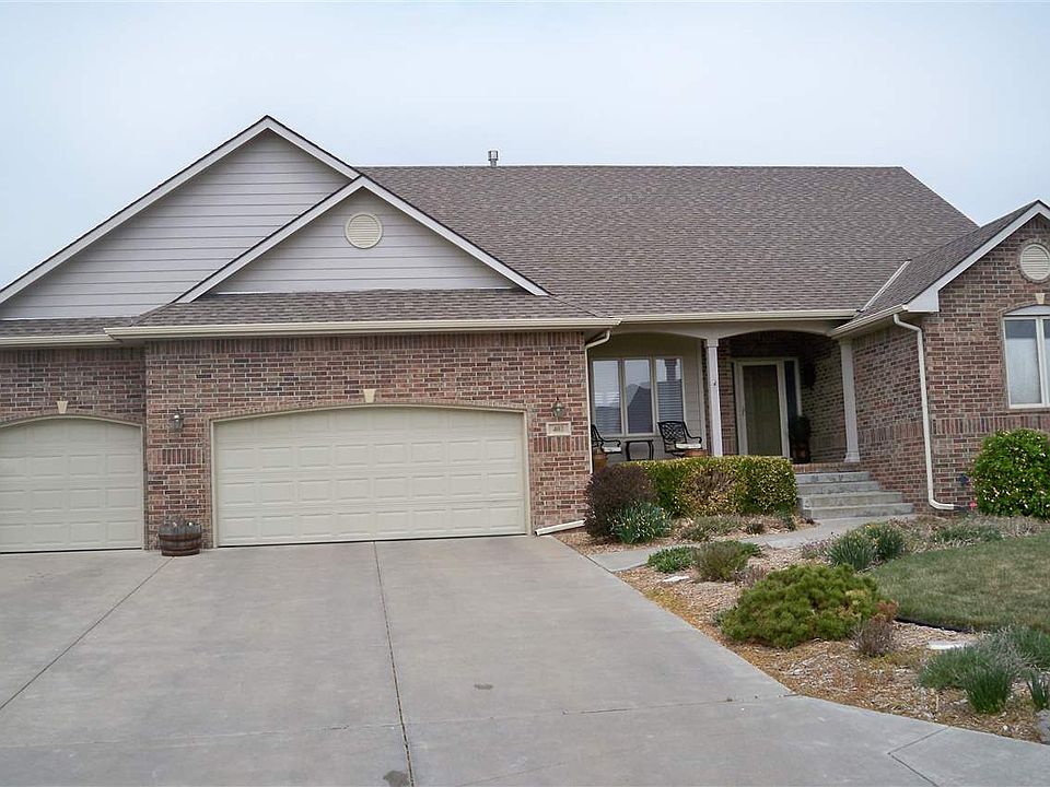 1st image of 402 Lakewood Dr
