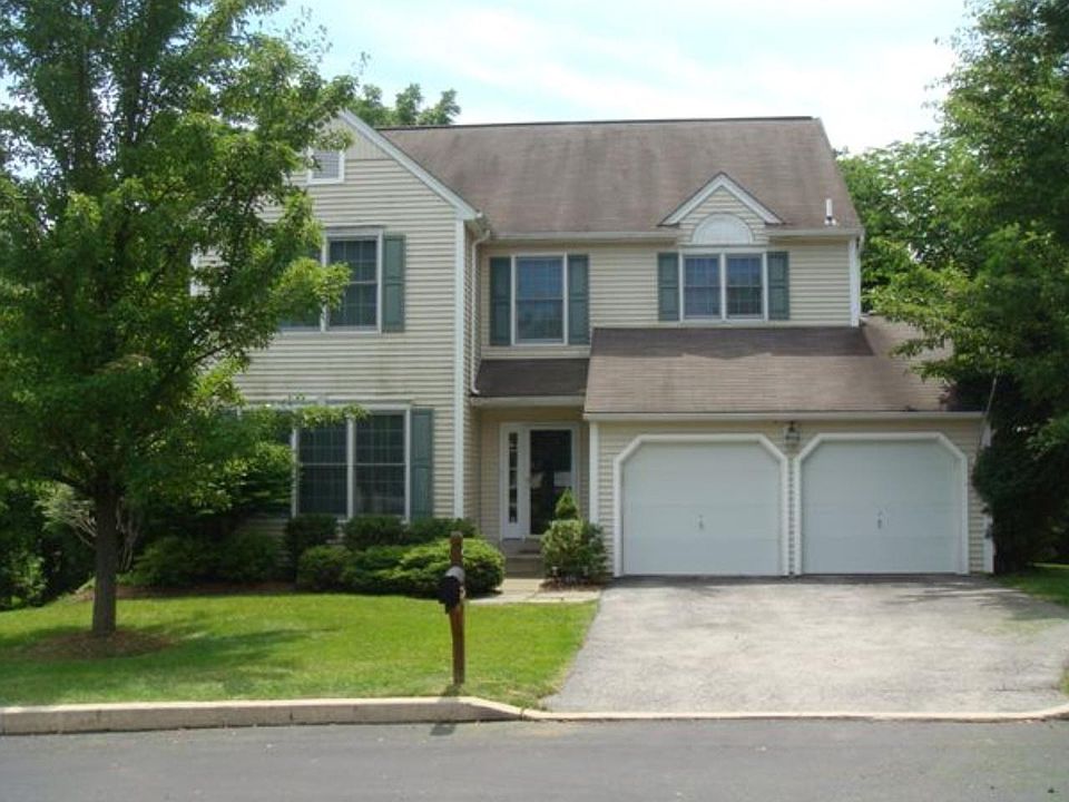 1st image of 455 Carpenters Cove Ln