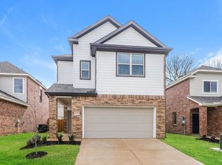 1311 Ester Ln, Ennis, TX 75119