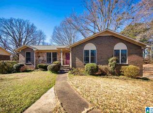1917 Charlotte Cir, Fultondale, AL 35068