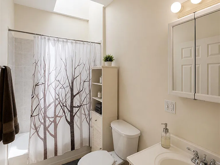235A Highland Ave #1 — Photo 4