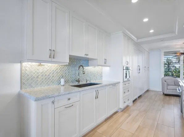 2001 SE Sailfish Point Boulevard #206, Stuart, FL 34996