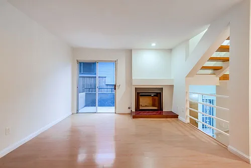 1077 W Kensington Rd #3 Photo 1