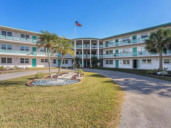 1900 59th Ave N APT 210, Saint Petersburg, FL 33714