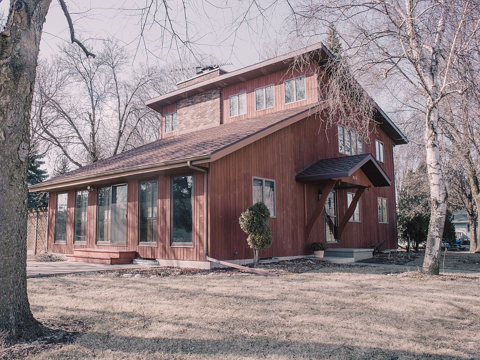 1st image of 225 Idaho St