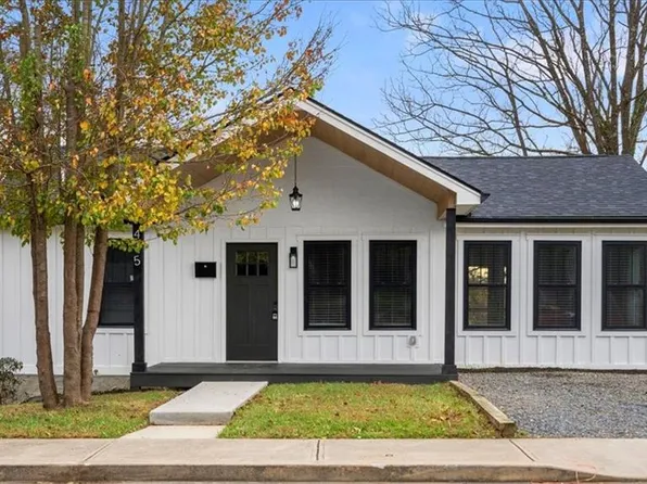 415 Durham St, Mount Airy, NC 27030