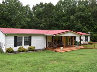 1423 Pack Rd, White Bluff, TN 37187
