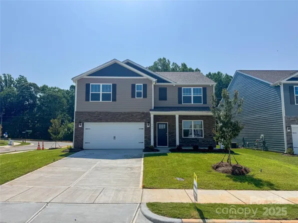 402 Janie Cir, Newton, NC 28658