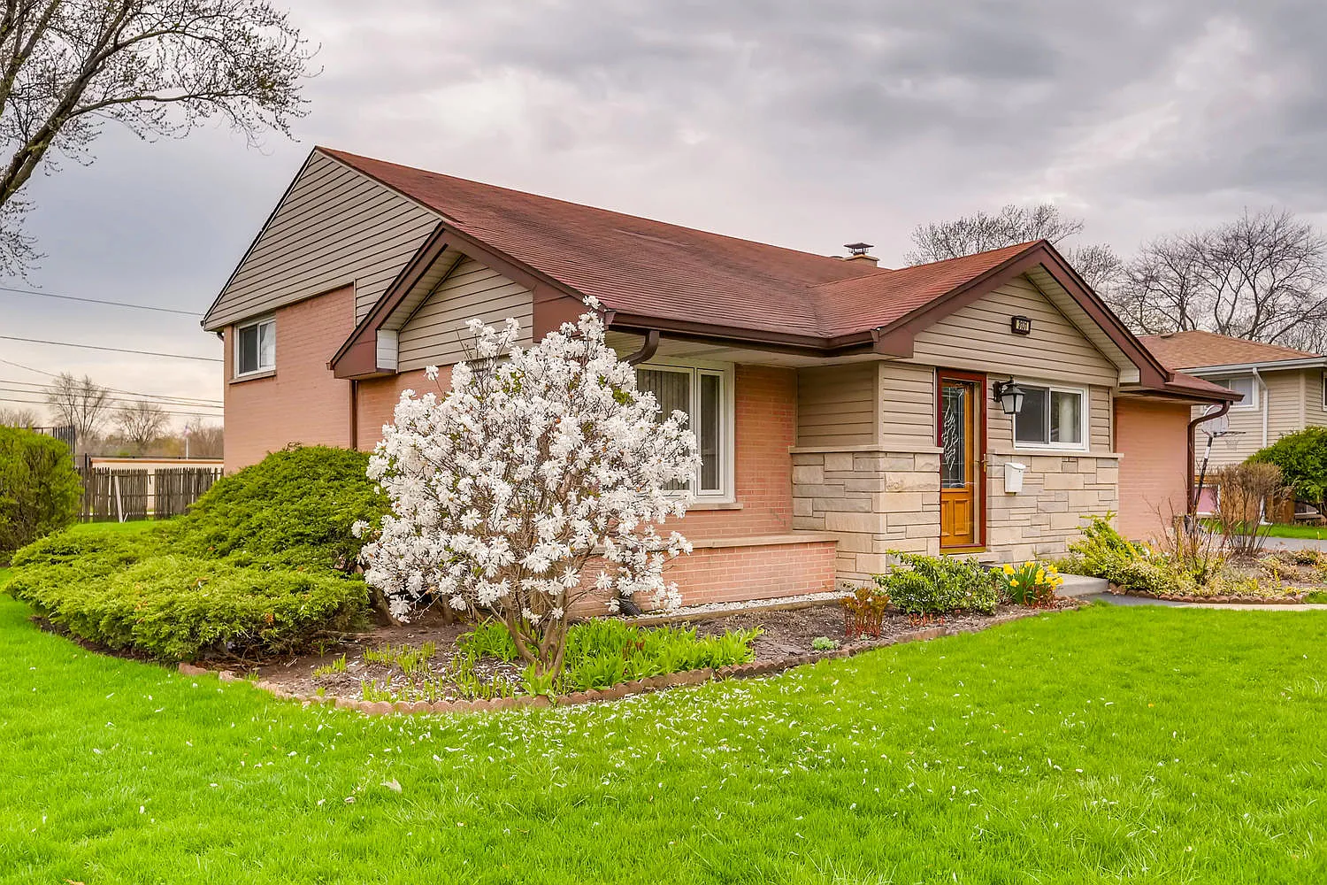 3131 Bellwood Ln photo 1