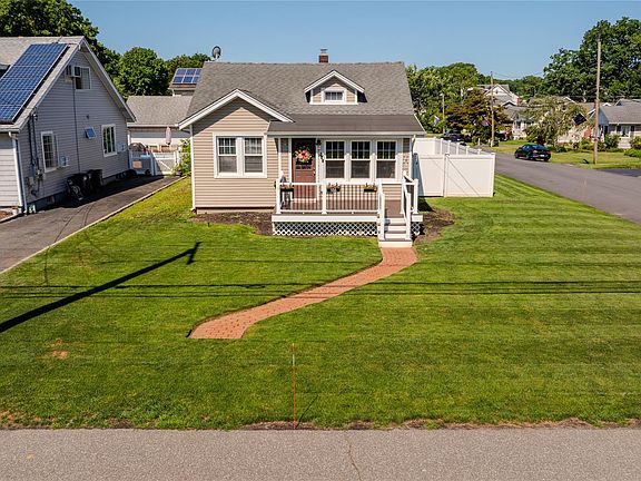3rd image of 156 Fairview Avenue