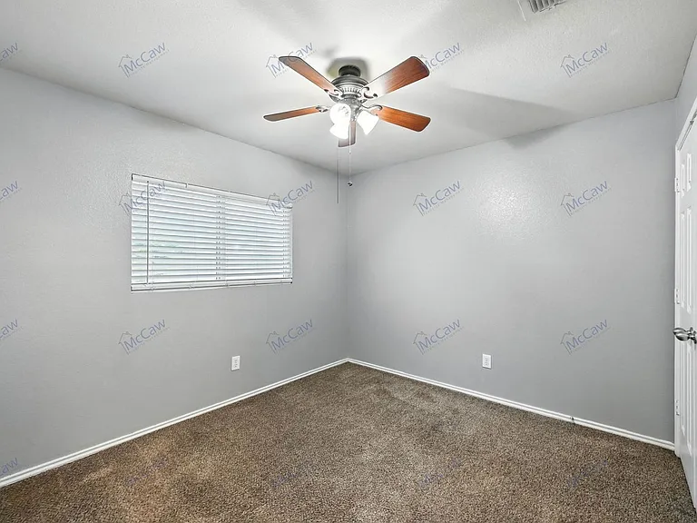 10512 Flagstaff Run — Photo 12