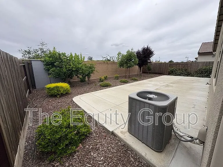 1336 W Porter Ct — Photo 38