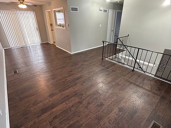4th image of 610 NE Lynn St APT A