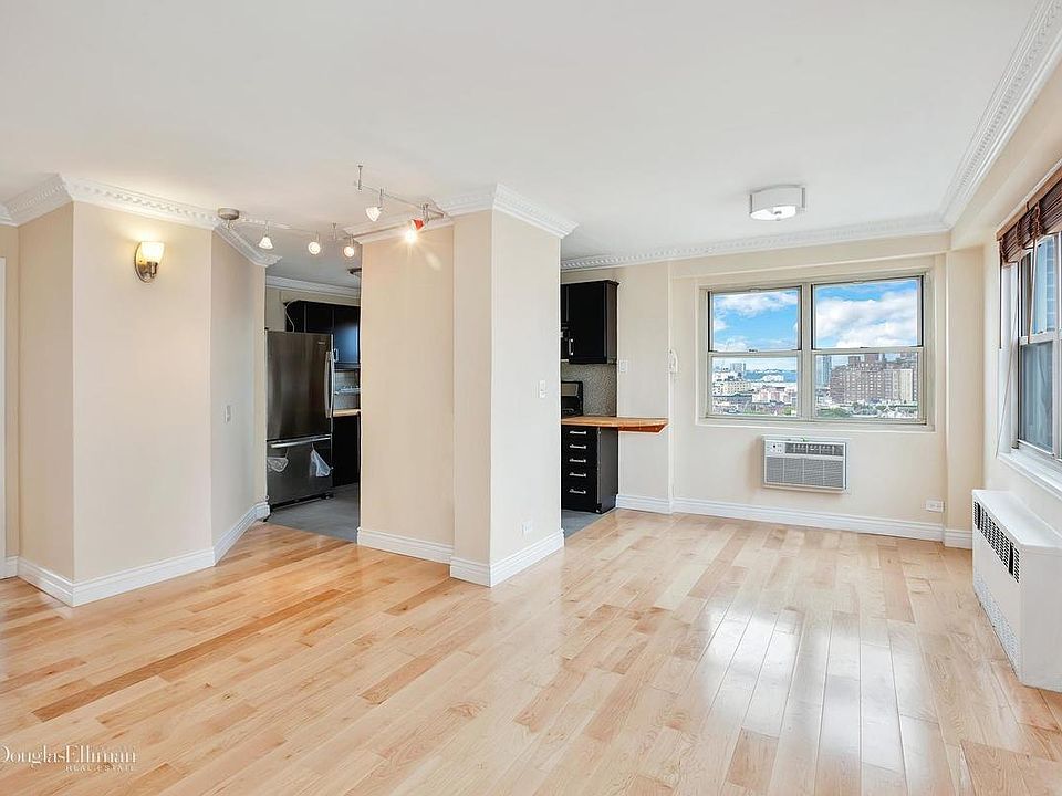 1st image of 194 W 4th St #18C