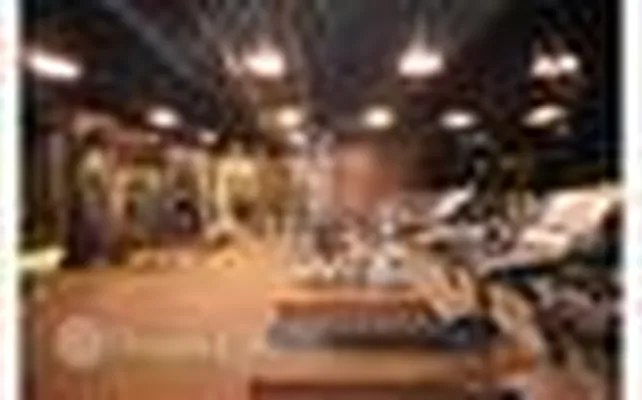 Rented by aptsandlofts.com | media 7