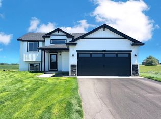 105 Cedar St, Kimball, MN 55353
