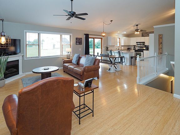 54251 Maplewood Ct-104