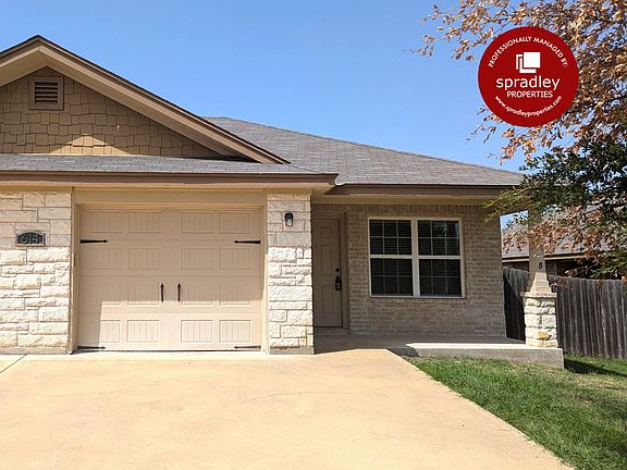 2nd image of 614A Paseo Del Plata 3b #2BA-1316SQFT