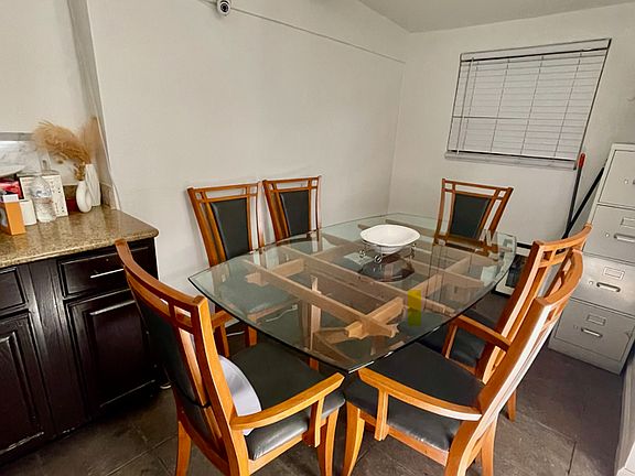 5th image of 850 E Freeman Pl #A