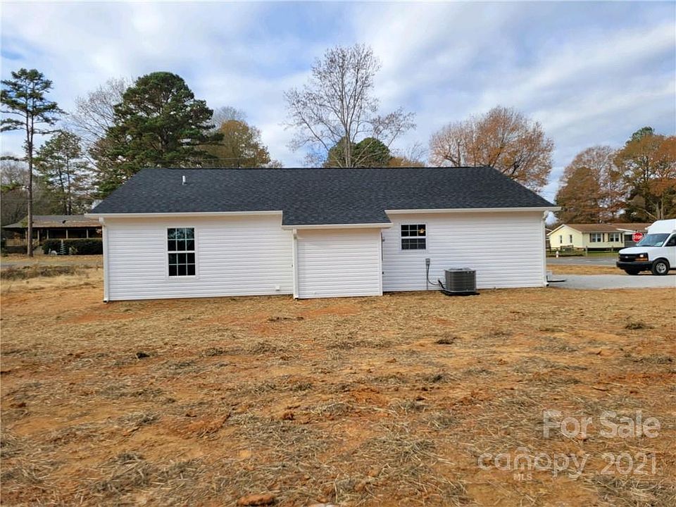 2nd image of 5694 Hillsdale Dr #0