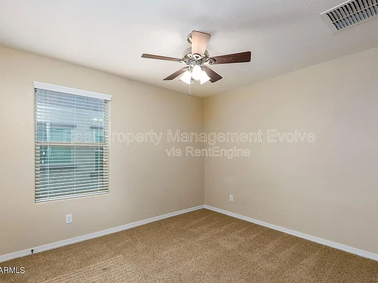 1544 E Hummingbird Way — Photo 17