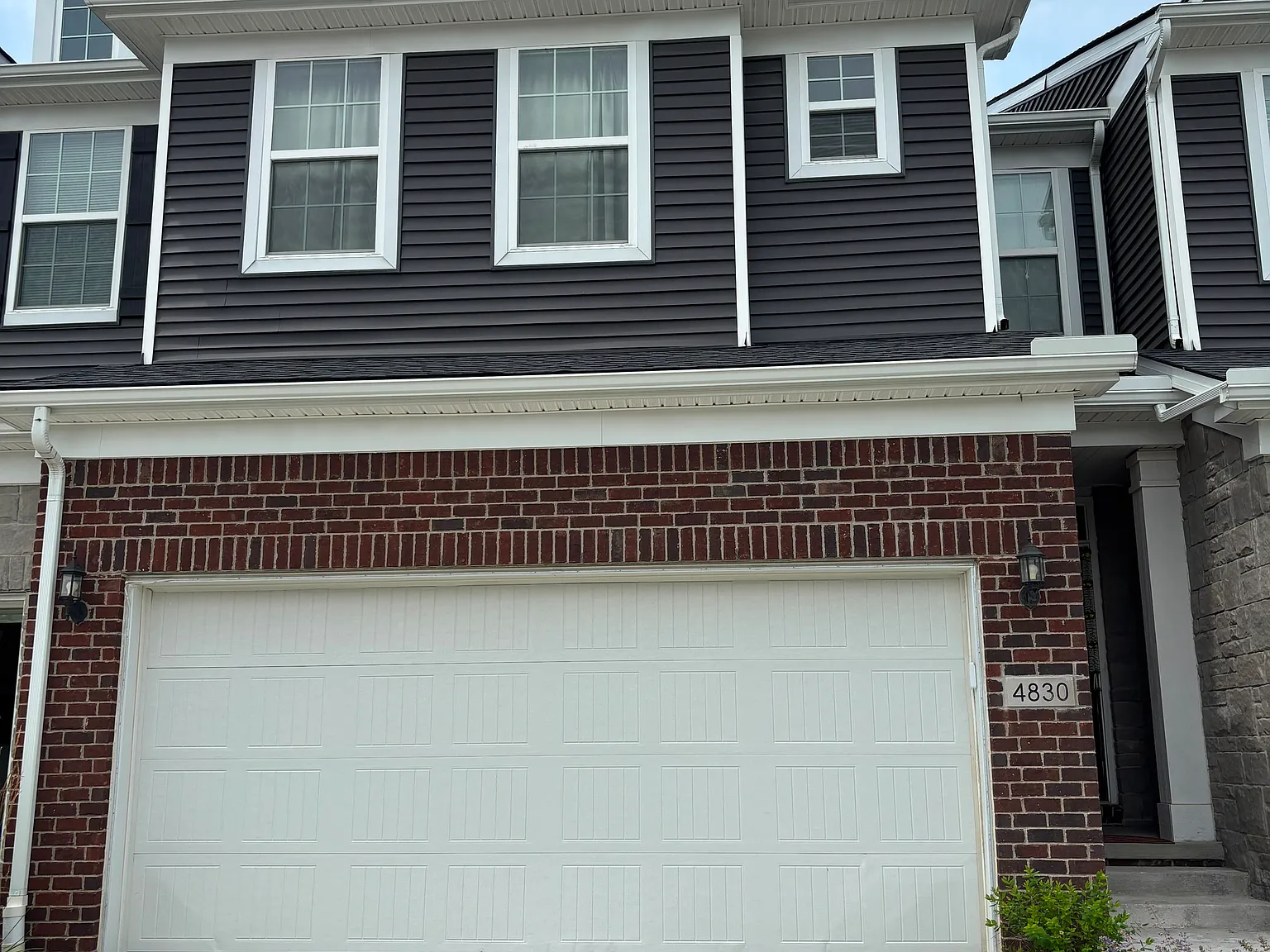 3 bed, 2.5 bath, 2058 sqft, $2,800 — Photo 1