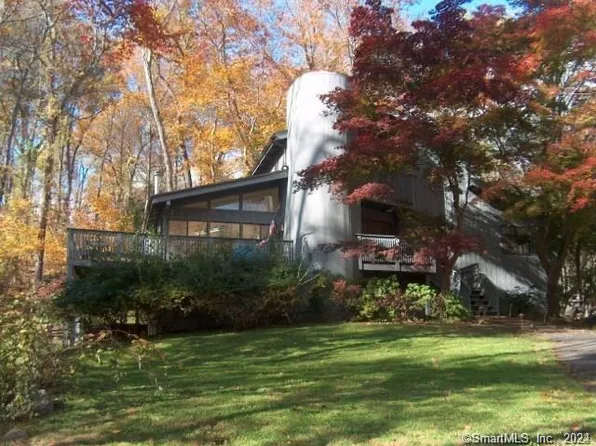 123 Apple Valley Road, Stamford, CT 06903