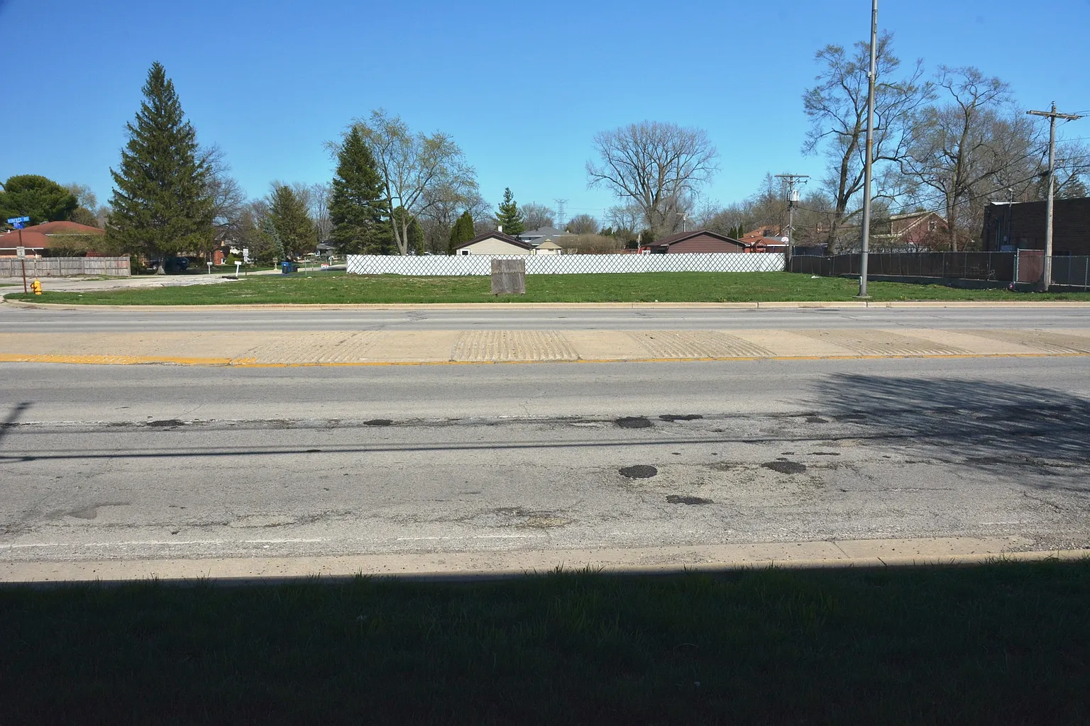 9923 S Roberts Rd photo 1