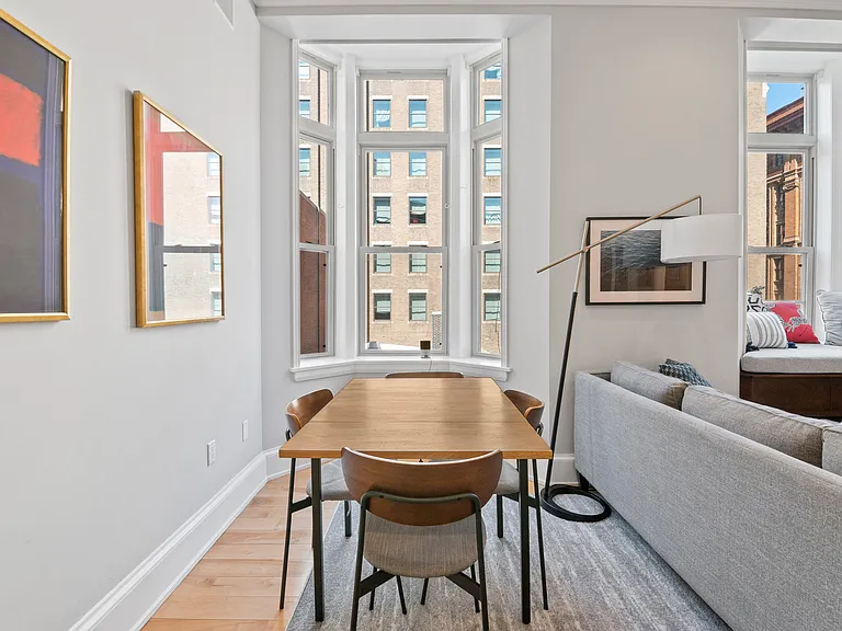 421 Chestnut St #404 — Photo 12