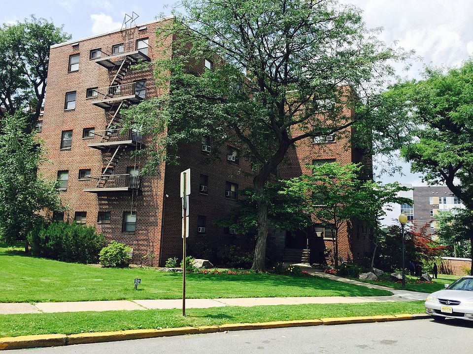 1st image of 500 Linwood Dr APT 4A
