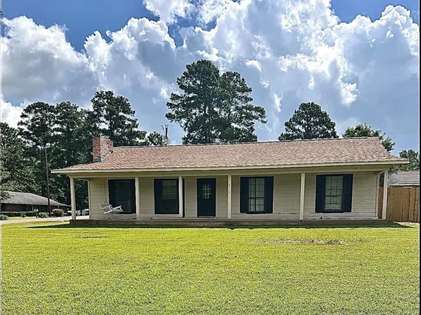 325 E Ridge Trl, Pineville, LA 71360