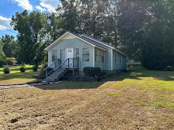 800 Mountain Loop Rd NW, Sugar Valley, GA 30746